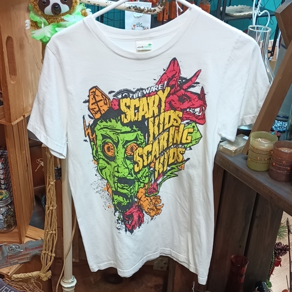 Gildan White Tee with Colorful Graphic